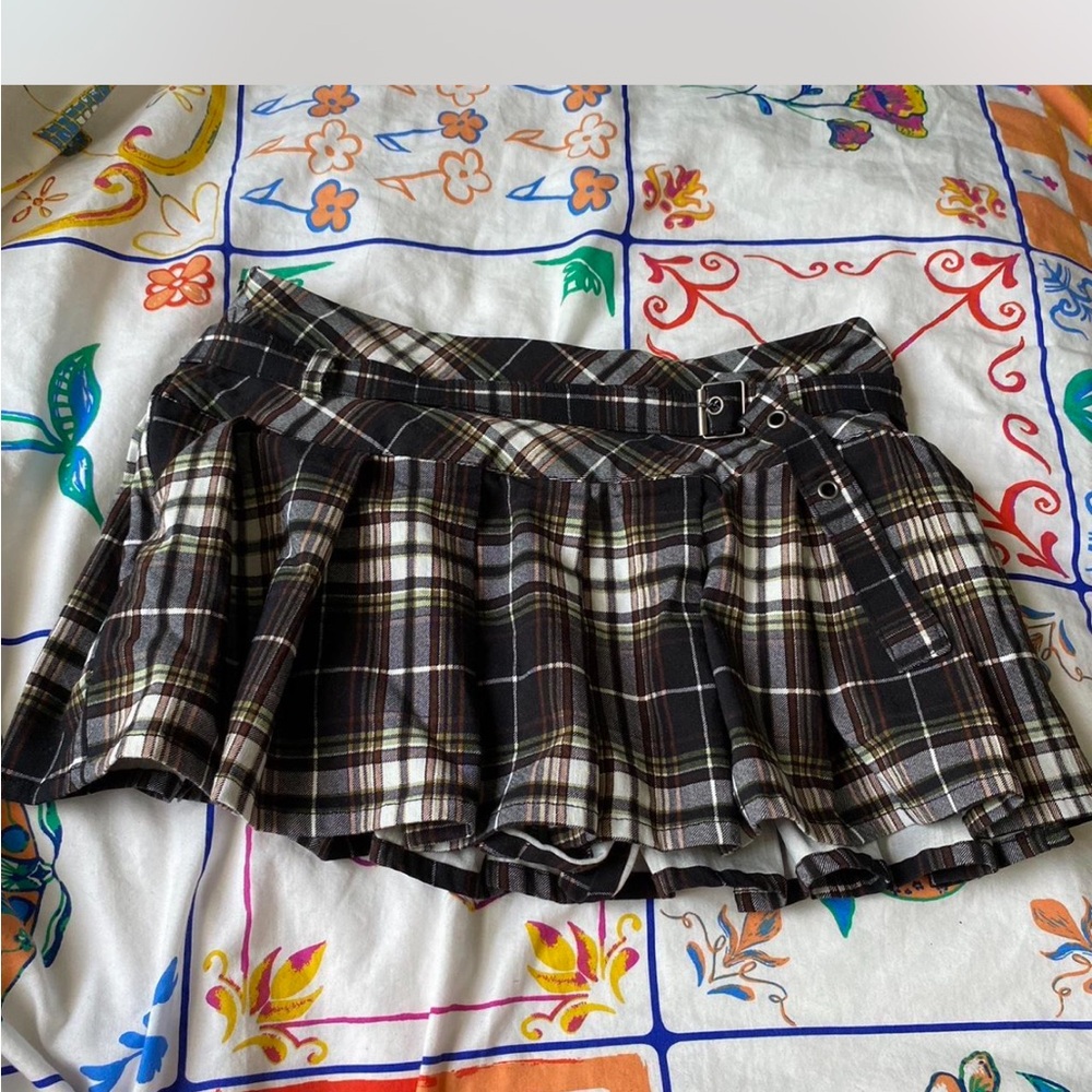 Almost Famous Black and White Plaid Mini Skirt/Skort
